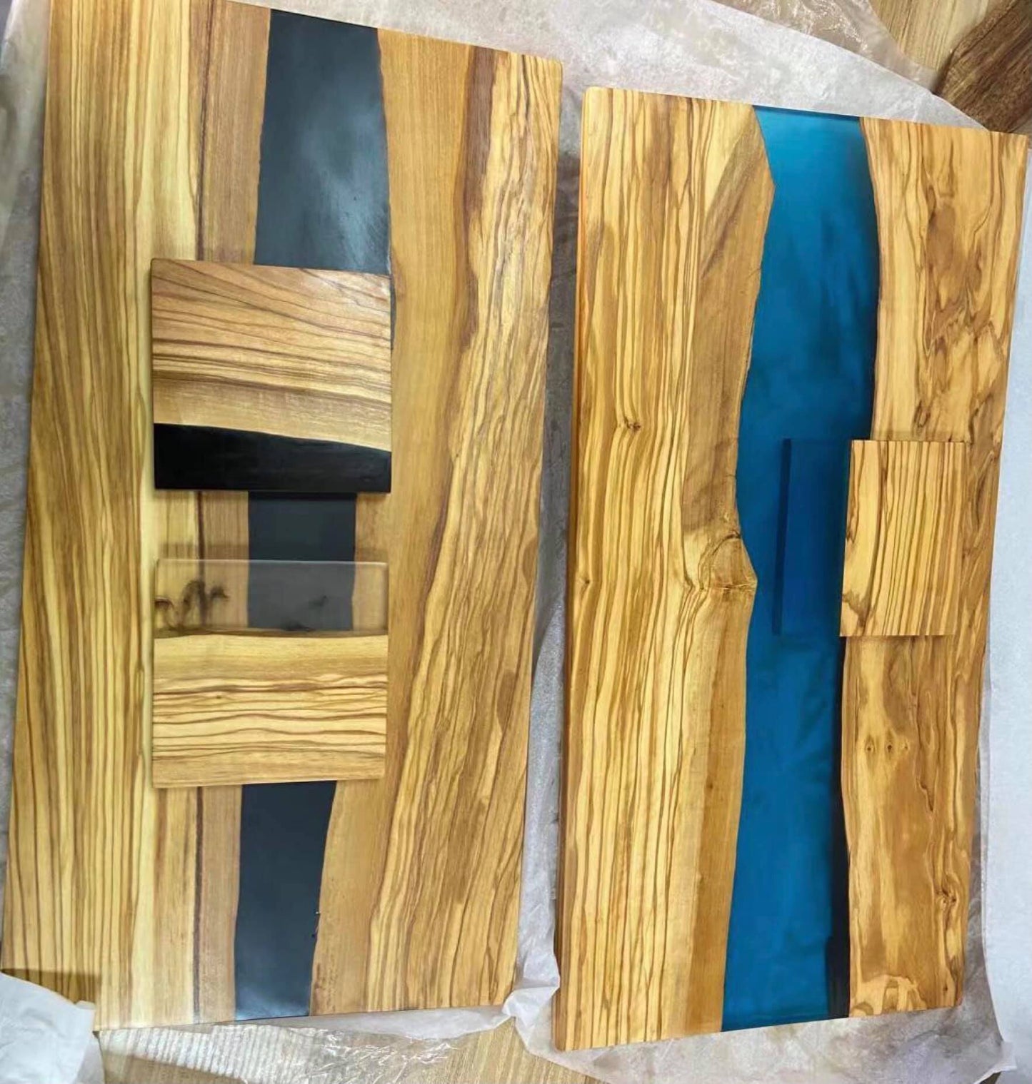 Black Resin & Olive Wood Boards - 46x23cm (18.1x9.06in) - Pennsylvania