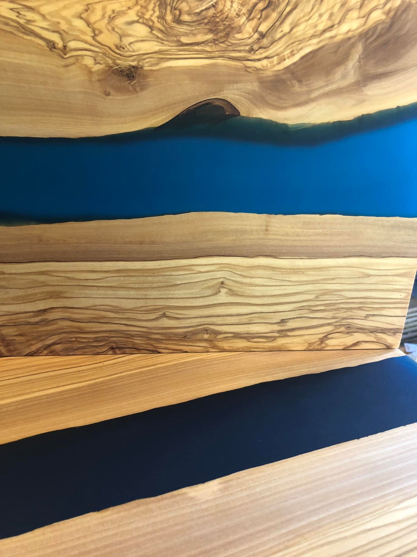 Deep Ocean Blue Resin & Olive Wood - 46x23cm (18.1x9.06in) - Georgia